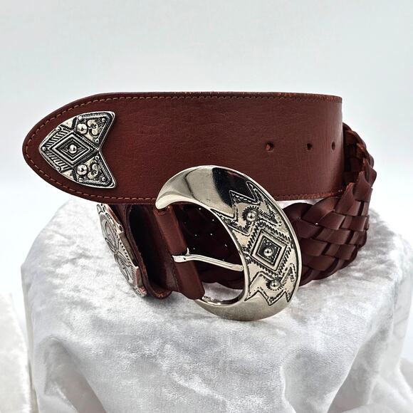 Boho Style Western Belt Made in Mexico Silver Tone Buckle Brown Leather - Picture 3 of 9